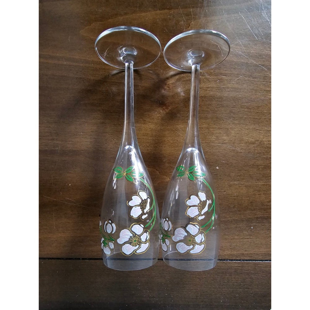Perrier Jouet Champagne Glasses Set of 2 - Picture 4 of 5